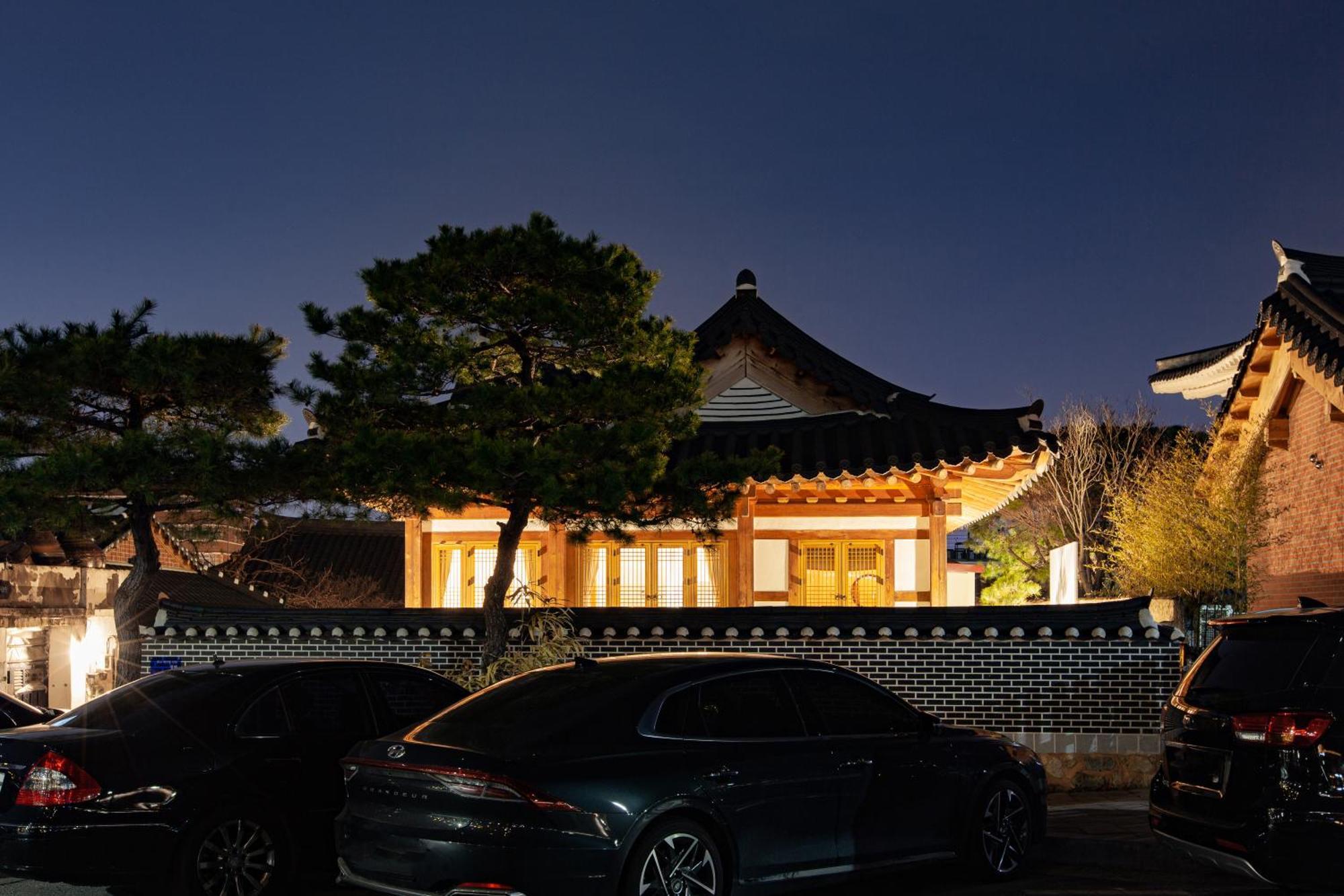 Cheong-Yeon, The Korean Traditional House Hanok In Jeonju Hanok Village Luaran gambar